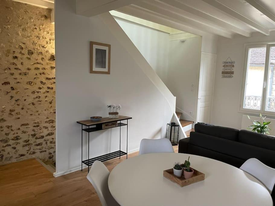 Montigny-sur-Loing Tiny Paradise - 2 Bedrooms Apartment מראה חיצוני תמונה